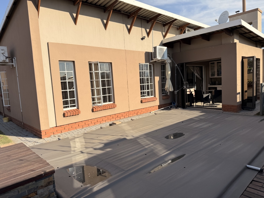 3 Bedroom Property for Sale in Waterval East North West
